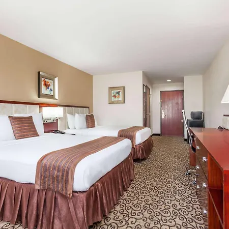 Baymont By Wyndham Columbia Fort Jackson Exterior photo