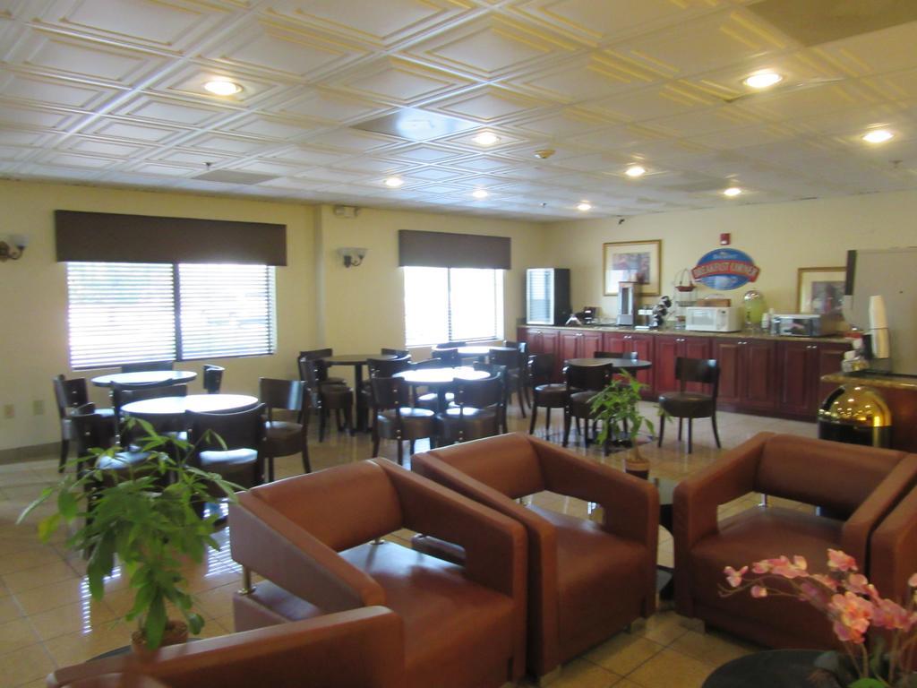Baymont By Wyndham Jackson 3*